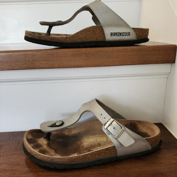 Birkenstock women's Gizeh thong birko-flor silver sandals in size 39 - Picture 6 of 8